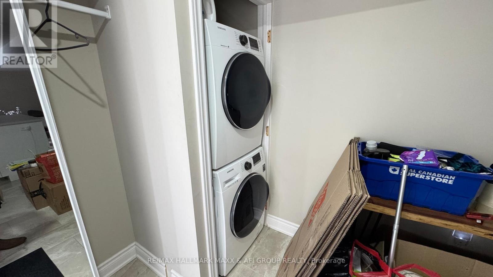 661 Mcgregor Farm Lower Trail, Newmarket, ON - Indoor Photo Showing Laundry Room
