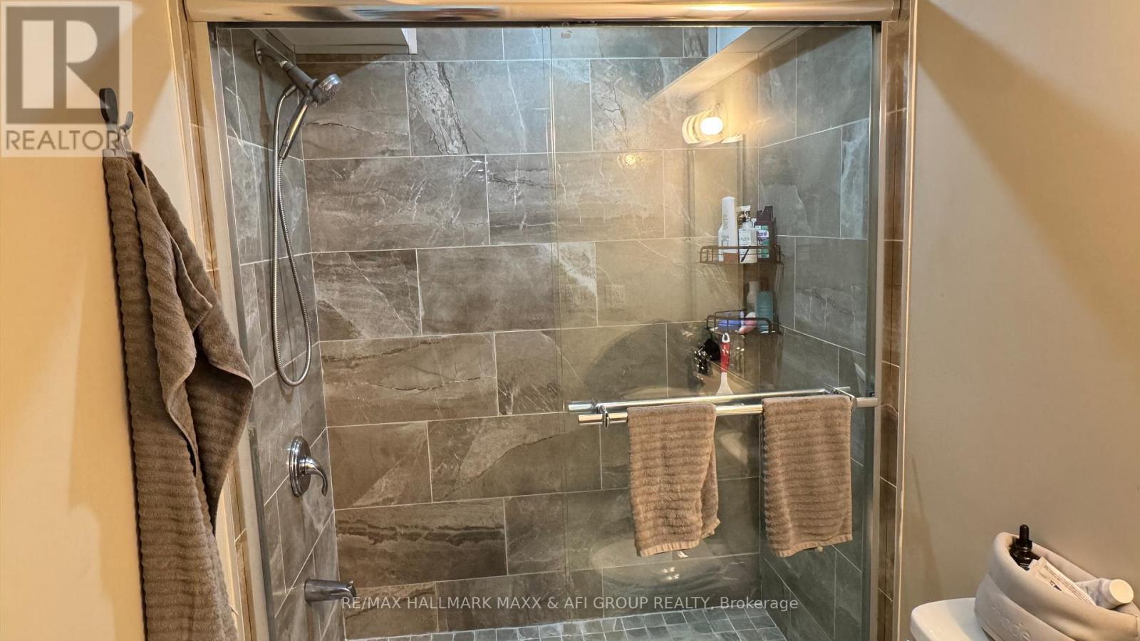 661 Mcgregor Farm Lower Trail, Newmarket, ON - Indoor Photo Showing Bathroom