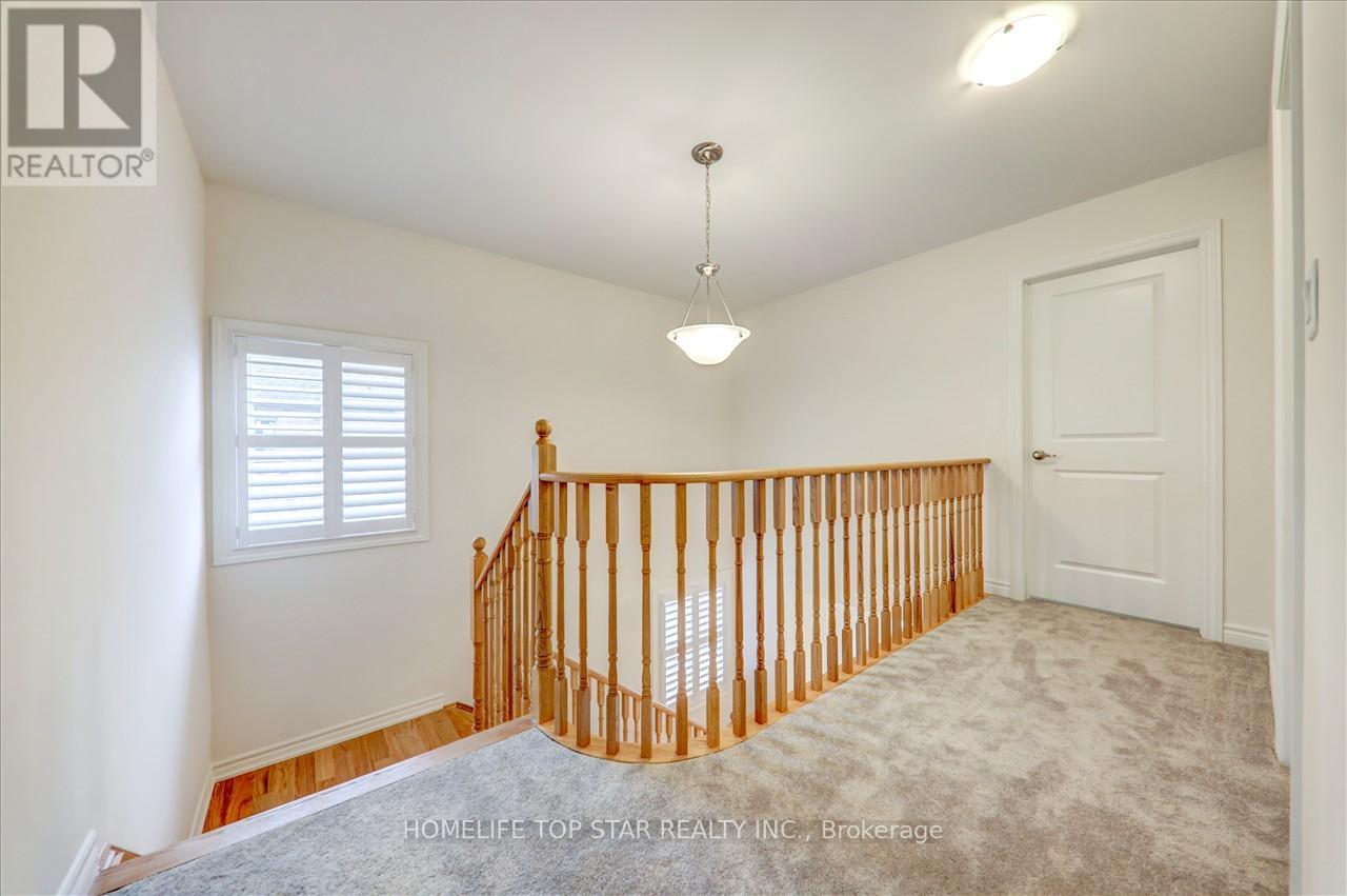 55 Brethet Heights, New Tecumseth, ON - Indoor Photo Showing Other Room