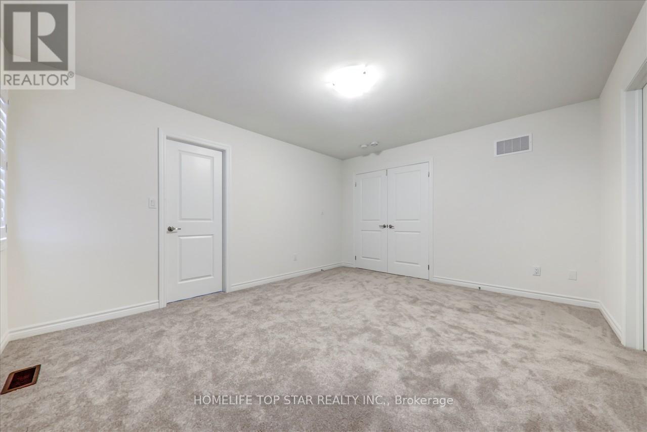 55 Brethet Heights, New Tecumseth, ON - Indoor Photo Showing Other Room