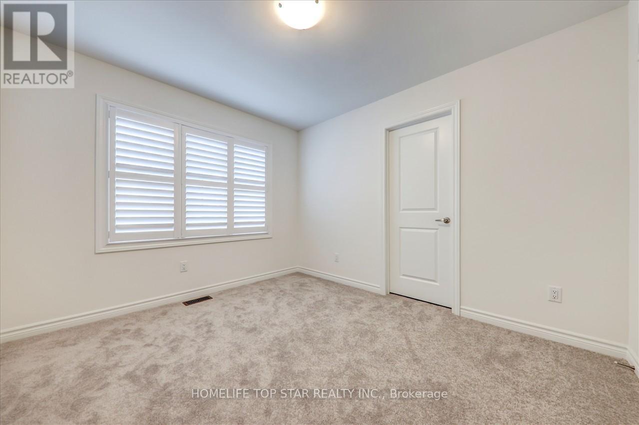 55 Brethet Heights, New Tecumseth, ON - Indoor Photo Showing Other Room