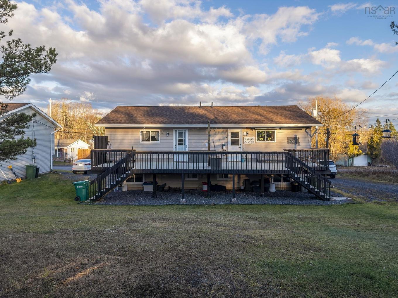 38-44 North Avenue, New Glasgow, NS