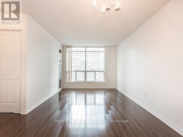 719 - 942 Yonge Street, Toronto, ON - Indoor Photo Showing Other Room