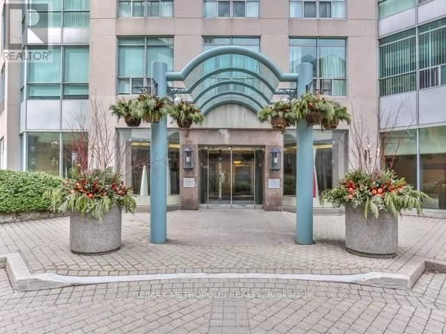 719 - 942 Yonge Street, Toronto, ON - Outdoor