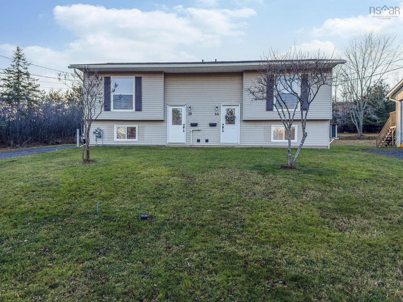 38-44 North Avenue, New Glasgow, NS