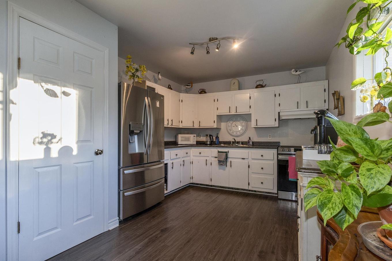 38-44 North Avenue, New Glasgow, NS