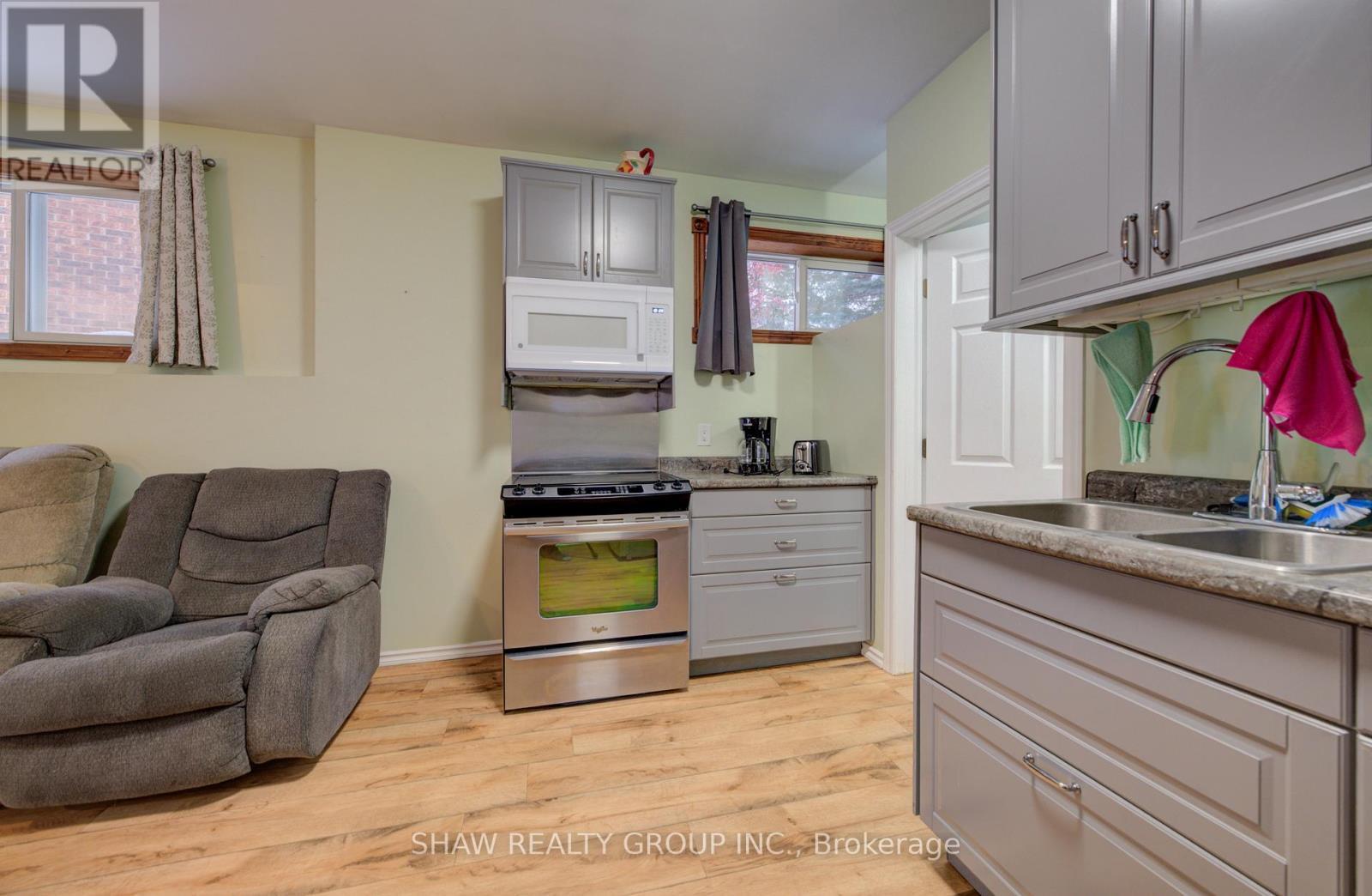 3 - 4 Perin Place, Kitchener, ON - Indoor Photo Showing Kitchen With Double Sink