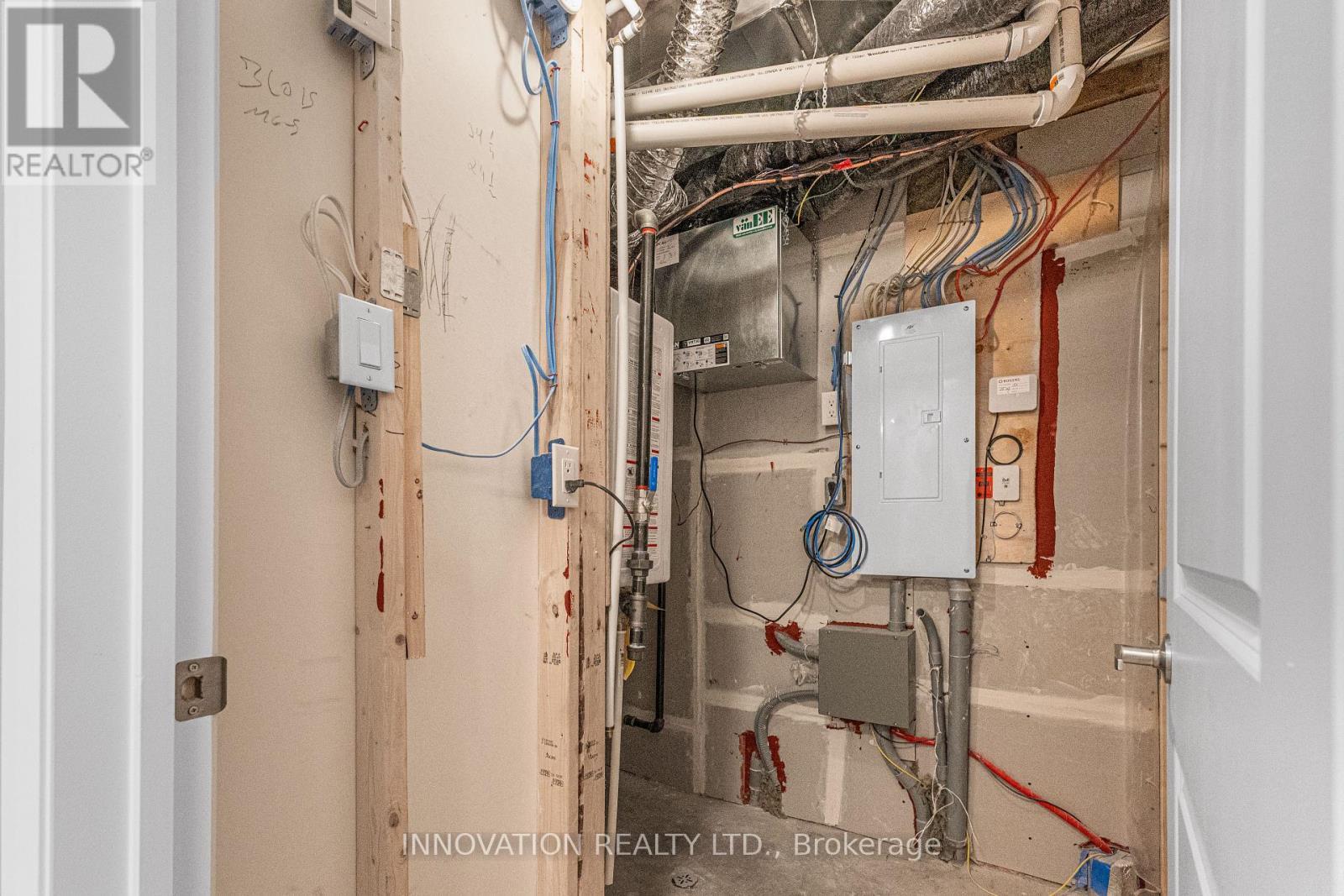 24 - 801 Glenroy Gilbert Drive, Ottawa, ON - Indoor Photo Showing Basement