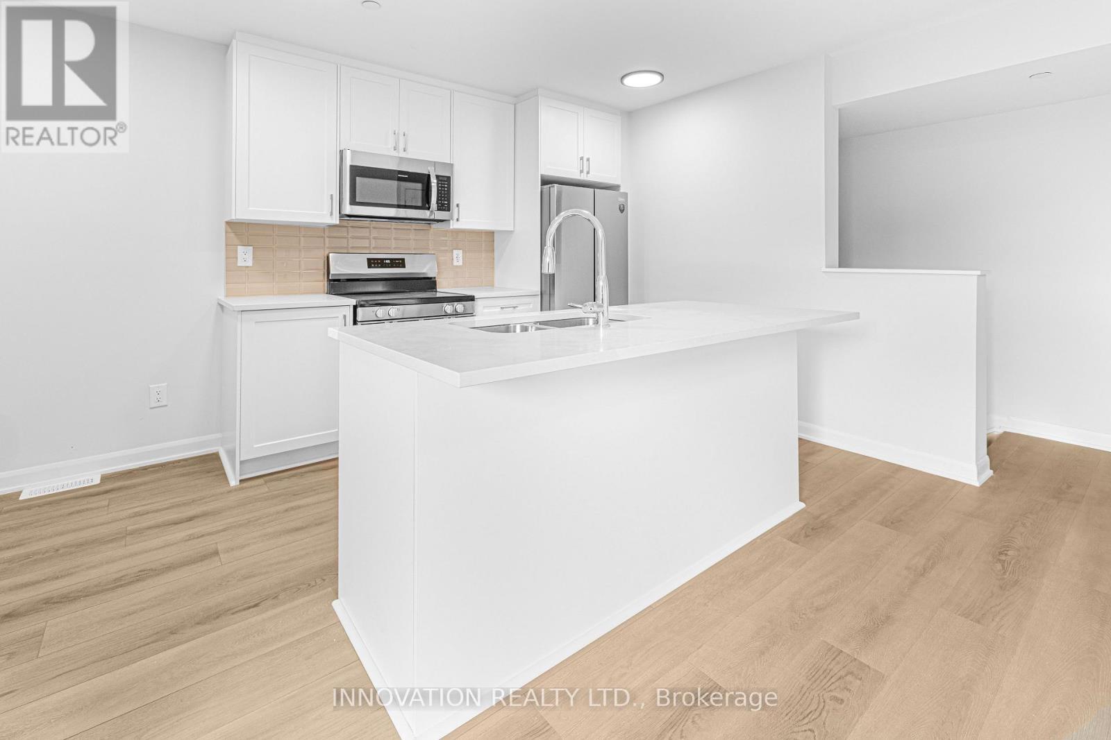 24 - 801 Glenroy Gilbert Drive, Ottawa, ON - Indoor Photo Showing Kitchen