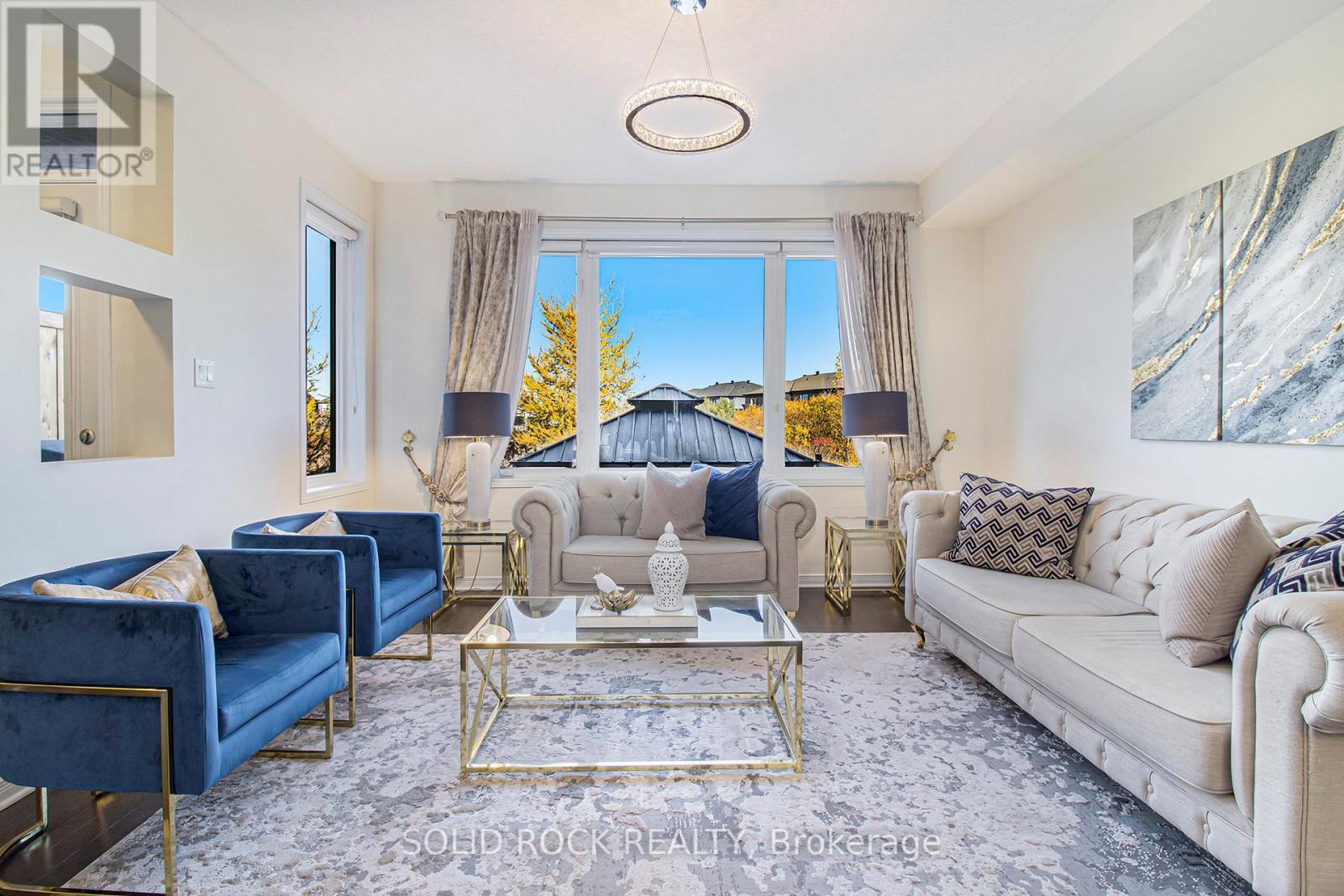 525 Cope Drive, Ottawa, ON - Indoor Photo Showing Living Room
