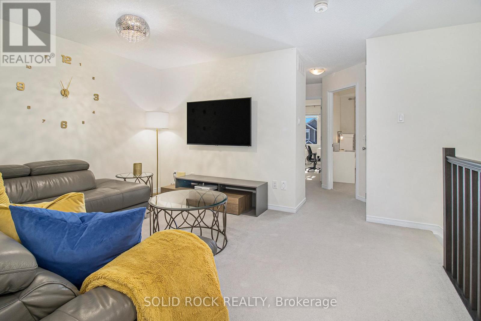 525 Cope Drive, Ottawa, ON - Indoor