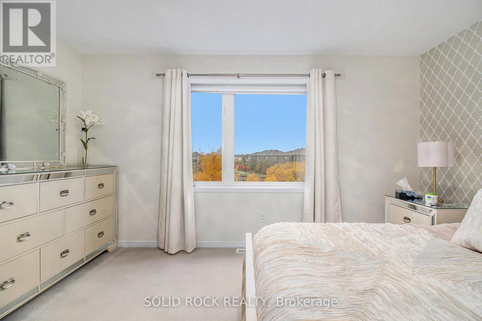 525 Cope Drive, Ottawa, ON - Indoor Photo Showing Bedroom