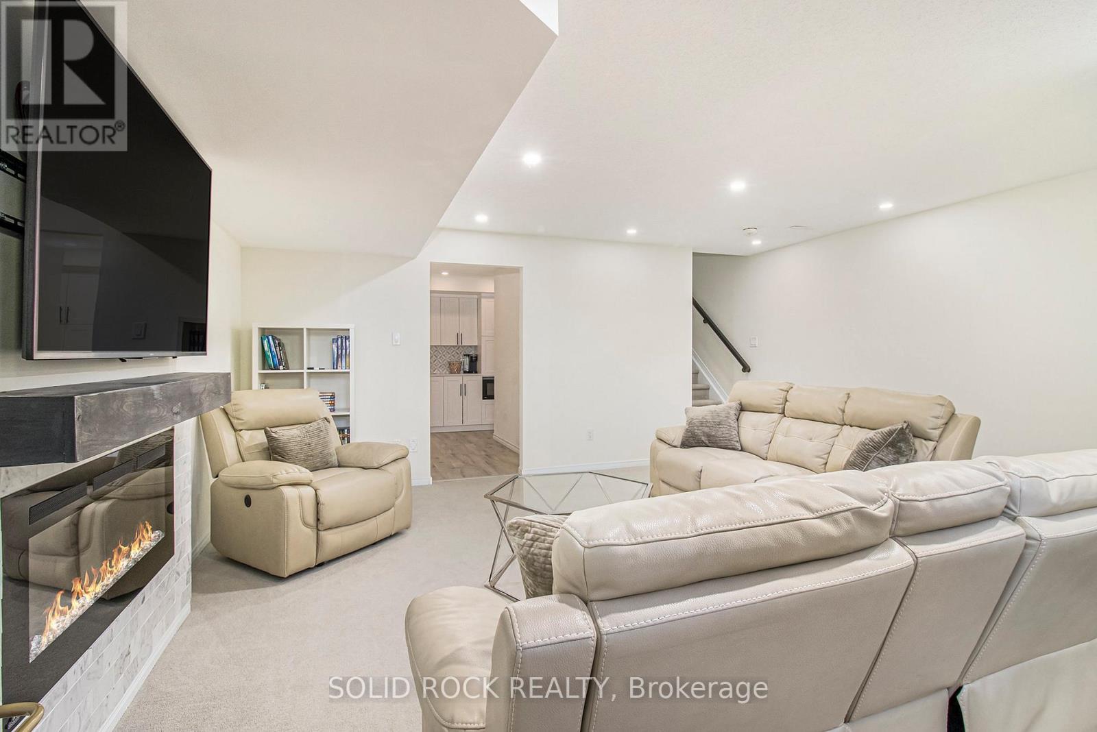 525 Cope Drive, Ottawa, ON - Indoor With Fireplace