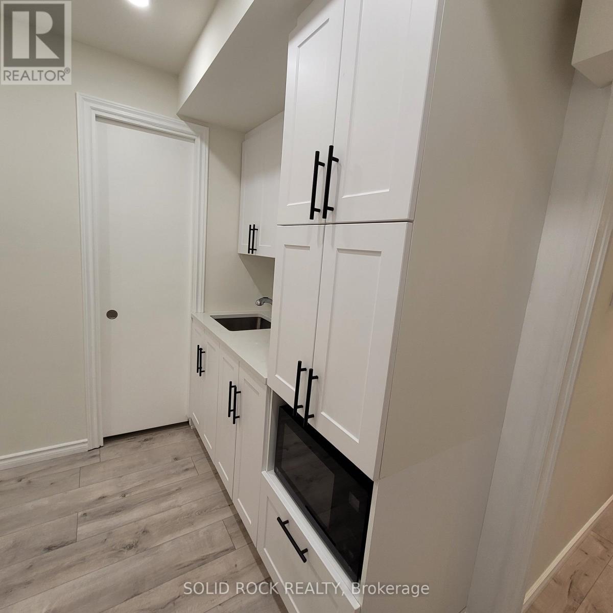 525 Cope Drive, Ottawa, ON - Indoor