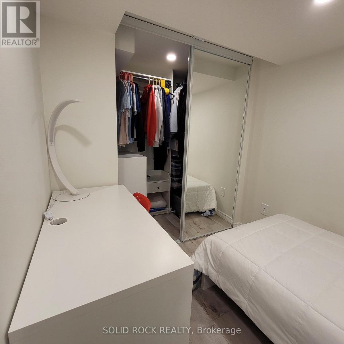 525 Cope Drive, Ottawa, ON - Indoor