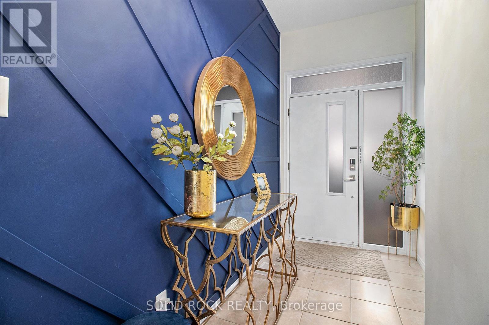 525 Cope Drive, Ottawa, ON - Indoor Photo Showing Other Room