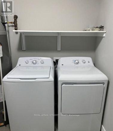 444 Maize Street, Russell, ON - Indoor Photo Showing Laundry Room