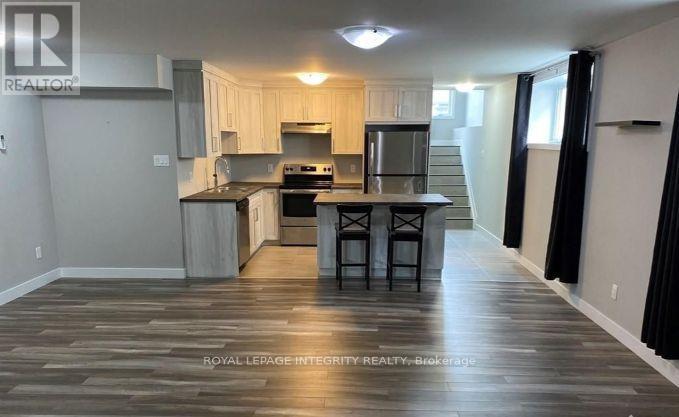 444 Maize Street, Russell, ON - Indoor Photo Showing Kitchen