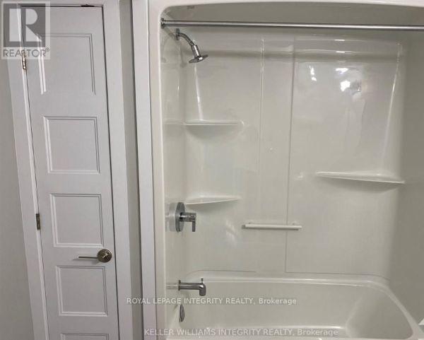 444 Maize Street, Russell, ON - Indoor Photo Showing Bathroom