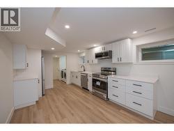 Suite galley kitchen -
