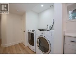 Suite laundry -