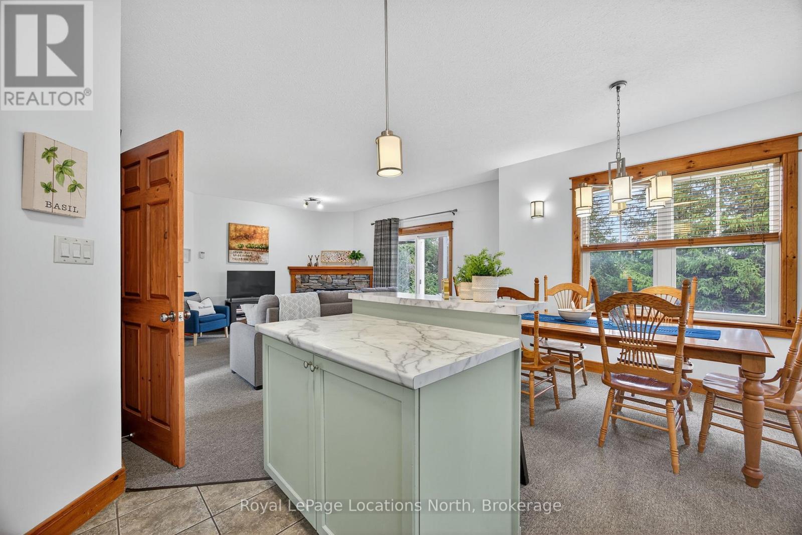 121 - 170 Snowbridge Way, Blue Mountains, ON - Indoor