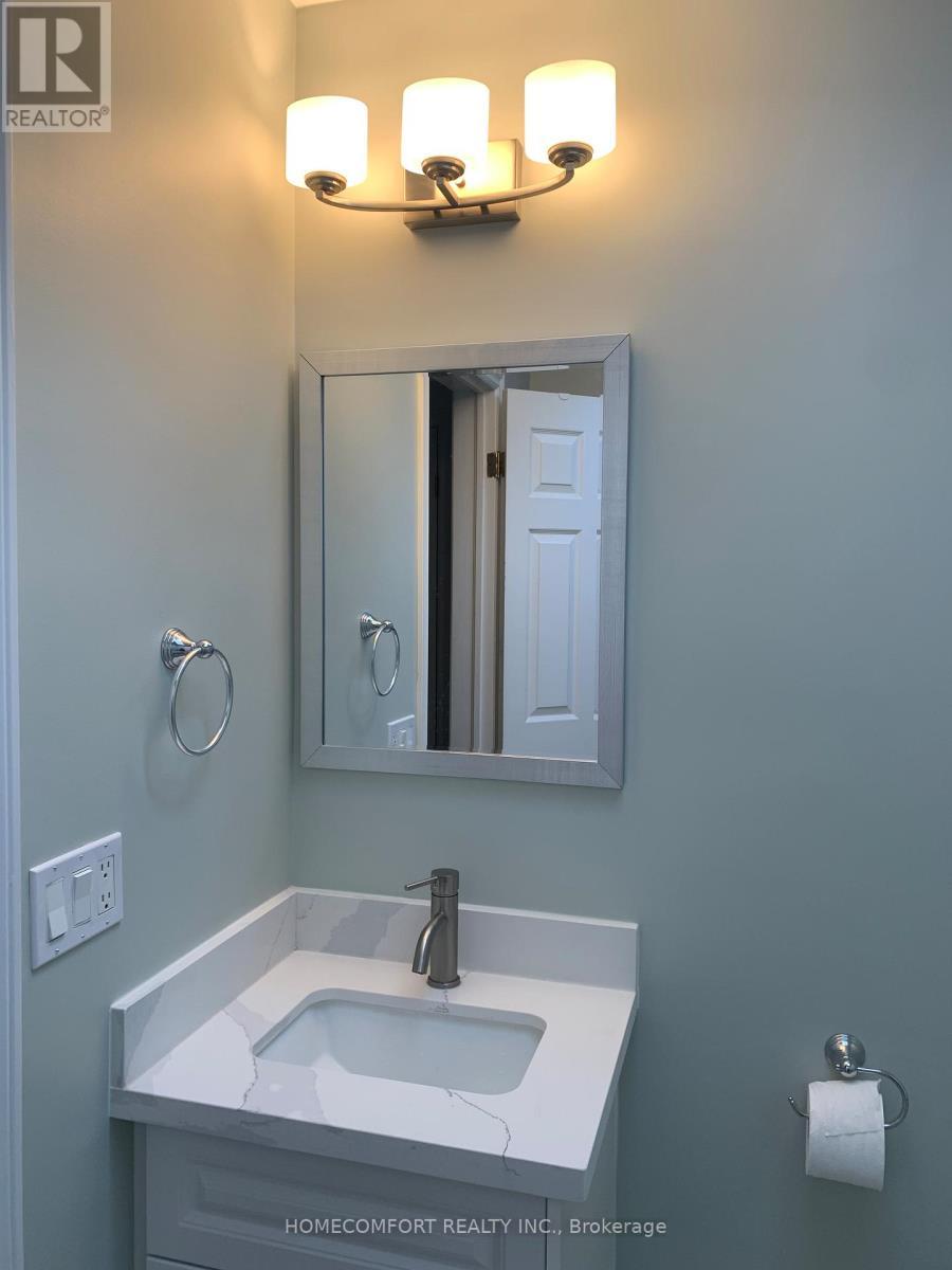 23 Laredo Court, Toronto, ON - Indoor Photo Showing Bathroom