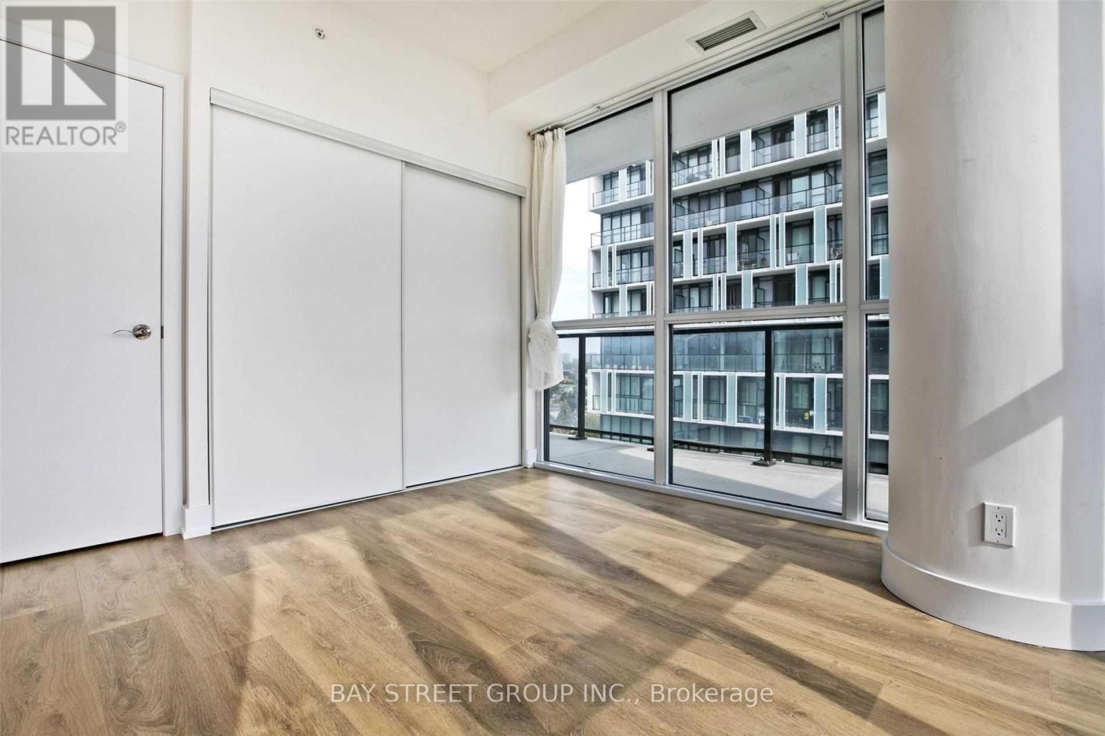 1211 - 128 Fairview Mall Drive, Toronto, ON - Indoor Photo Showing Other Room