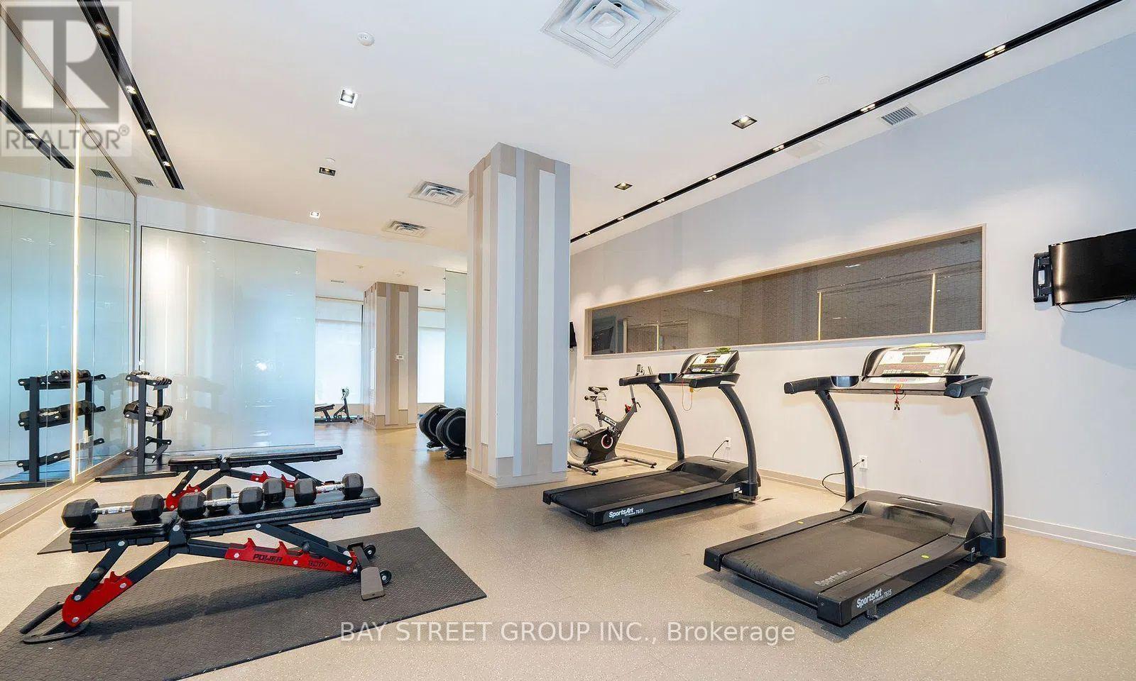 1211 - 128 Fairview Mall Drive, Toronto, ON - Indoor Photo Showing Gym Room