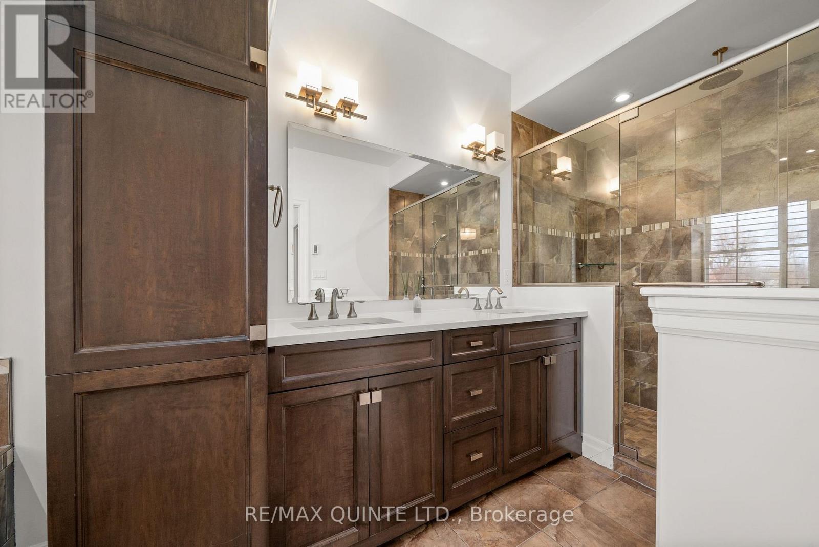 54 Settlers Landing Drive, Quinte West (Sidney Ward), ON - Indoor Photo Showing Bathroom
