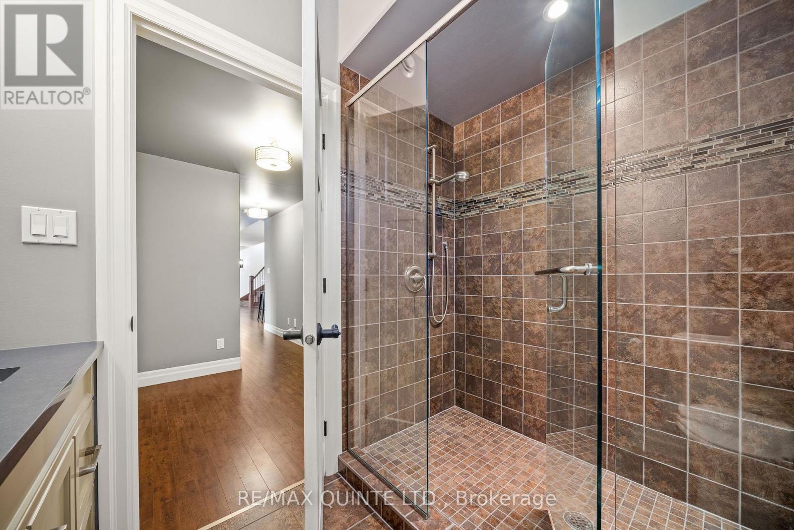 54 Settlers Landing Drive, Quinte West (Sidney Ward), ON - Indoor Photo Showing Bathroom