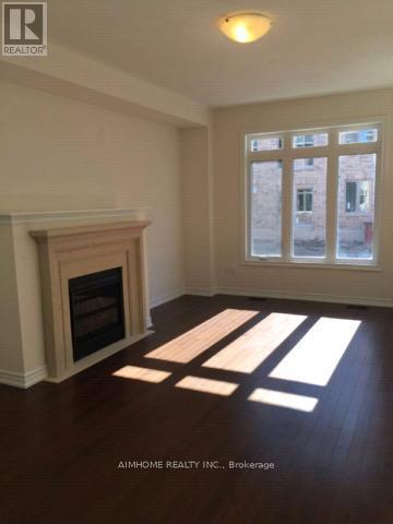 19 Hancock Street, Aurora, ON - Indoor With Fireplace