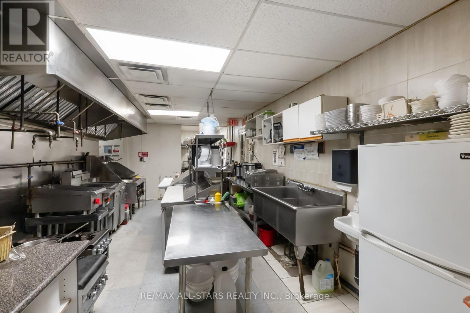 289 The Queensway Avenue S, Georgina, ON