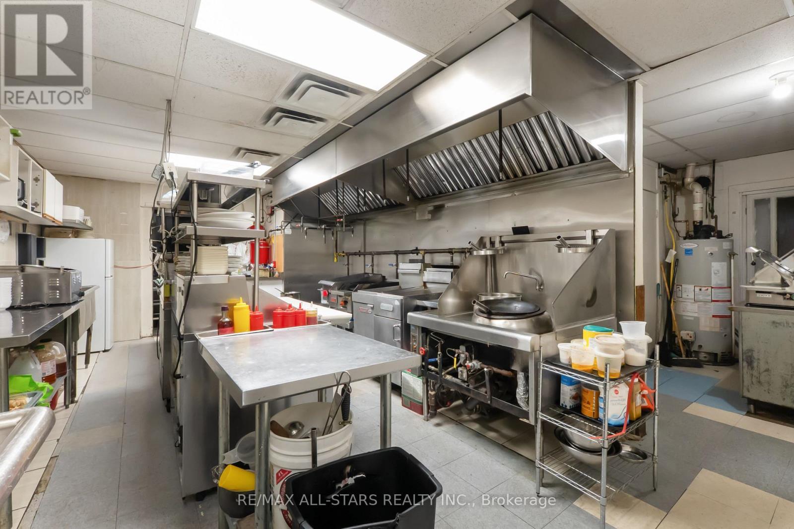 289 The Queensway Avenue S, Georgina, ON