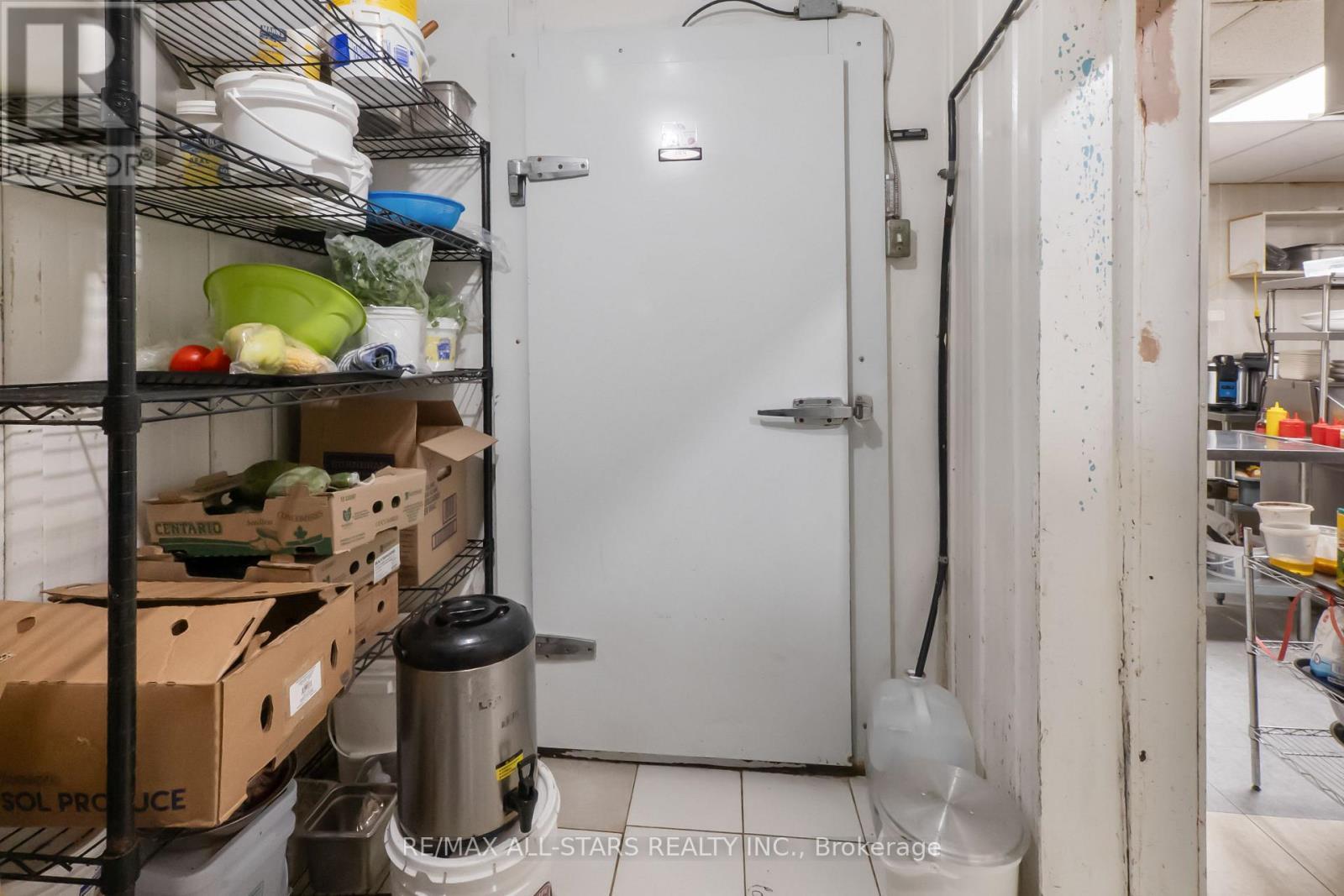 289 The Queensway Avenue S, Georgina, ON