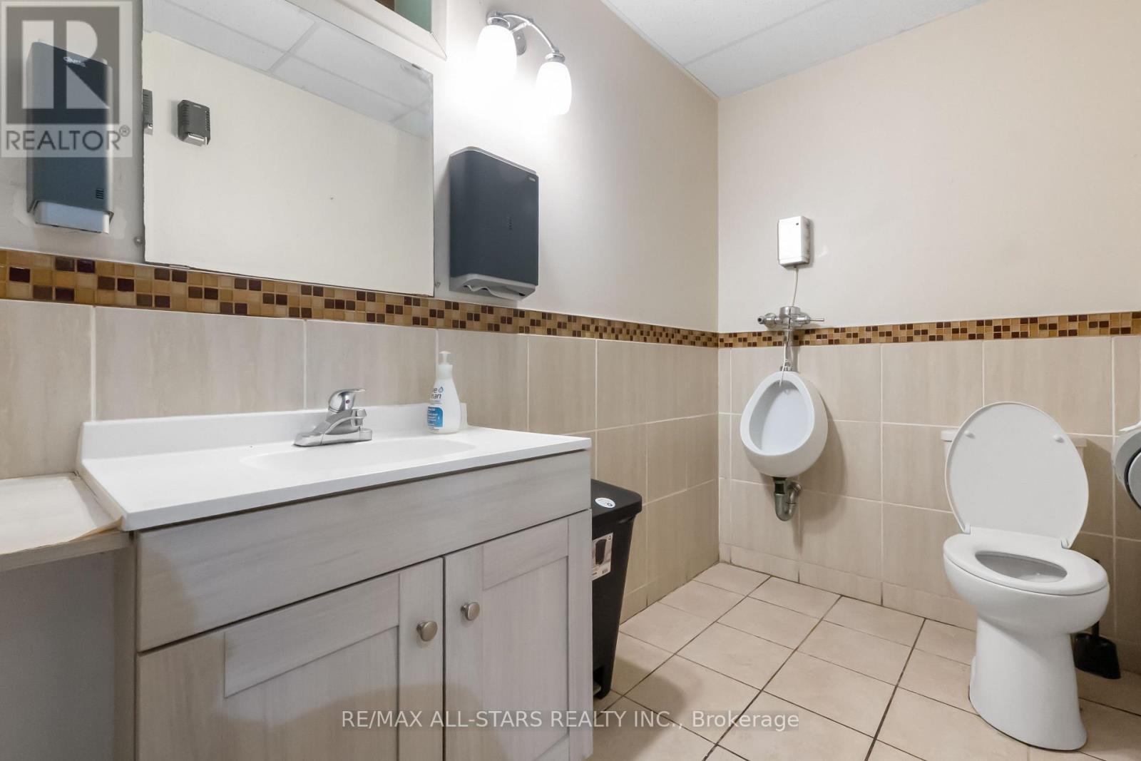 289 The Queensway Avenue S, Georgina, ON