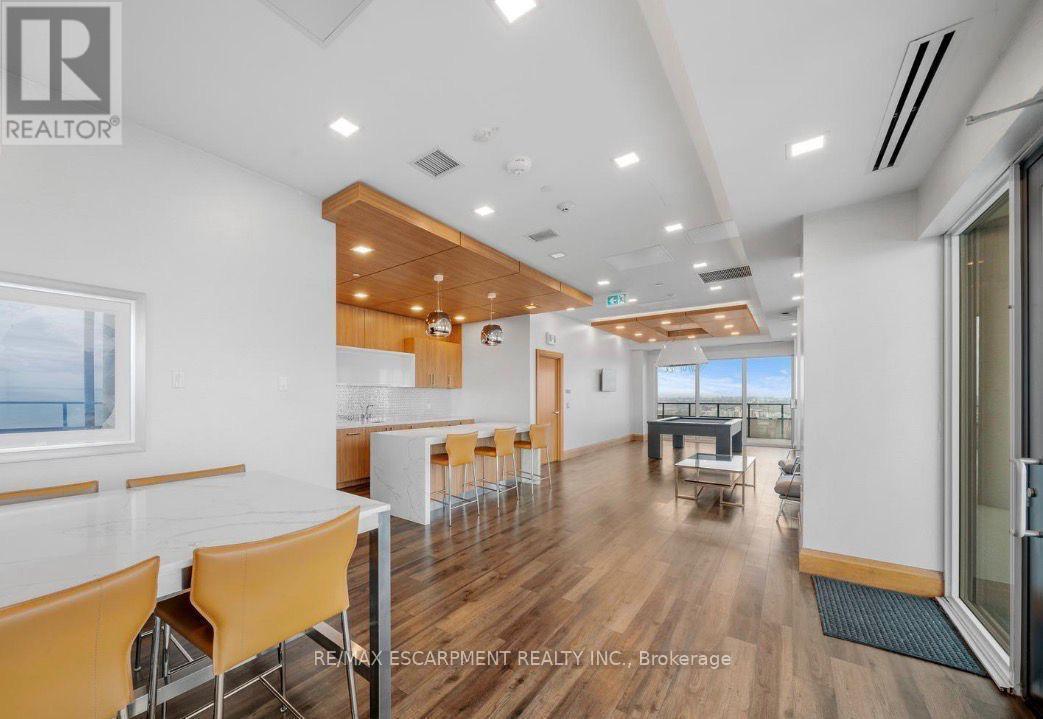 3911 - 20 Shore Breeze Drive, Toronto, ON - Indoor Photo Showing Dining Room