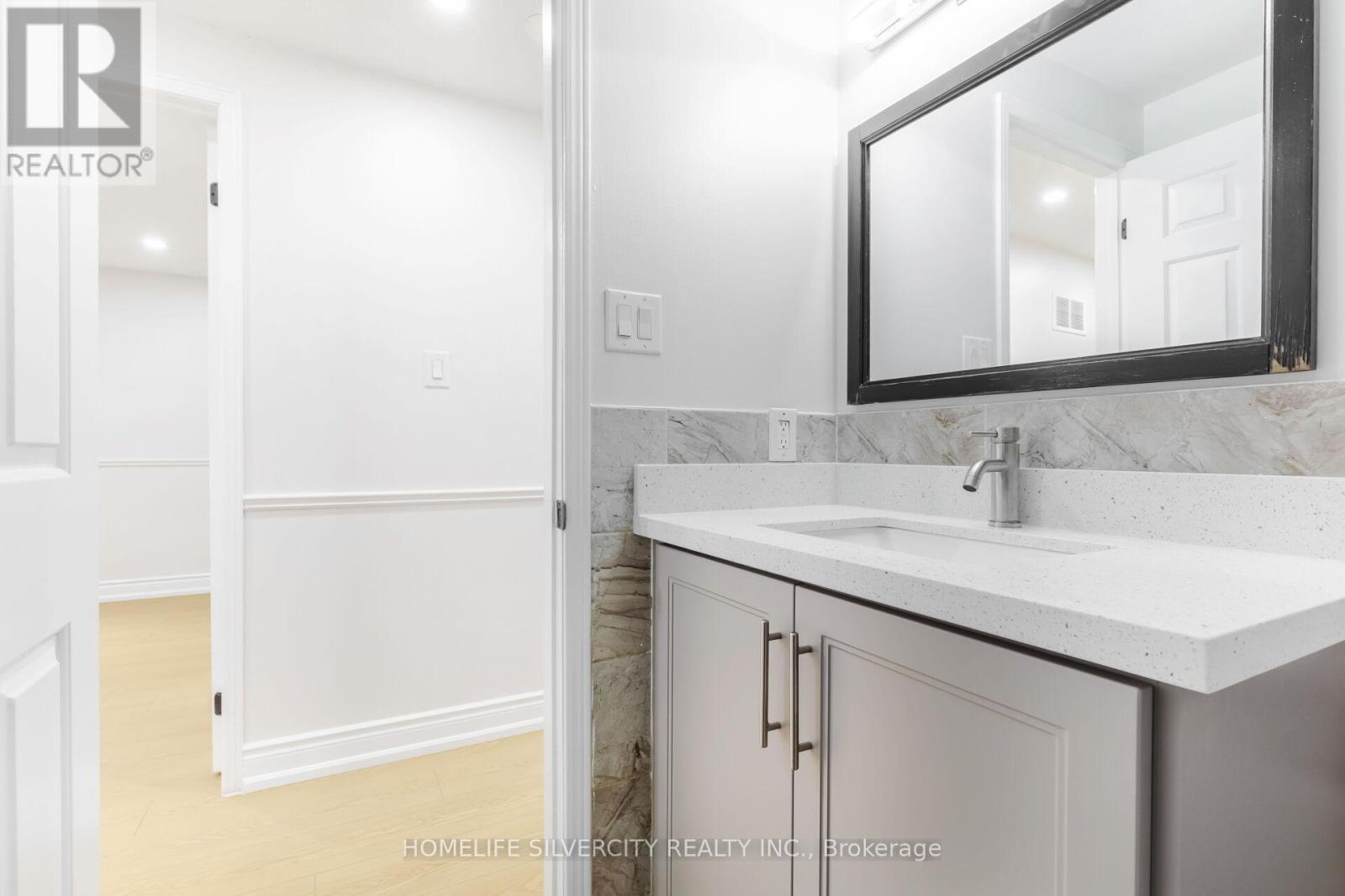 26 Cresswell Drive, Brampton, ON - Indoor Photo Showing Bathroom