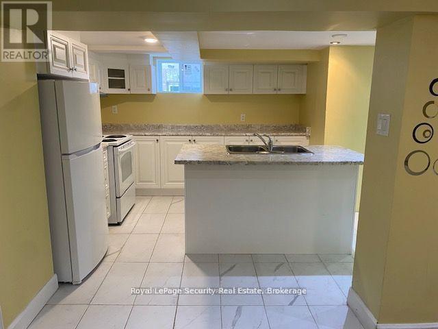 Basement - 162 Donald Avenue, Toronto, ON - Indoor Photo Showing Kitchen