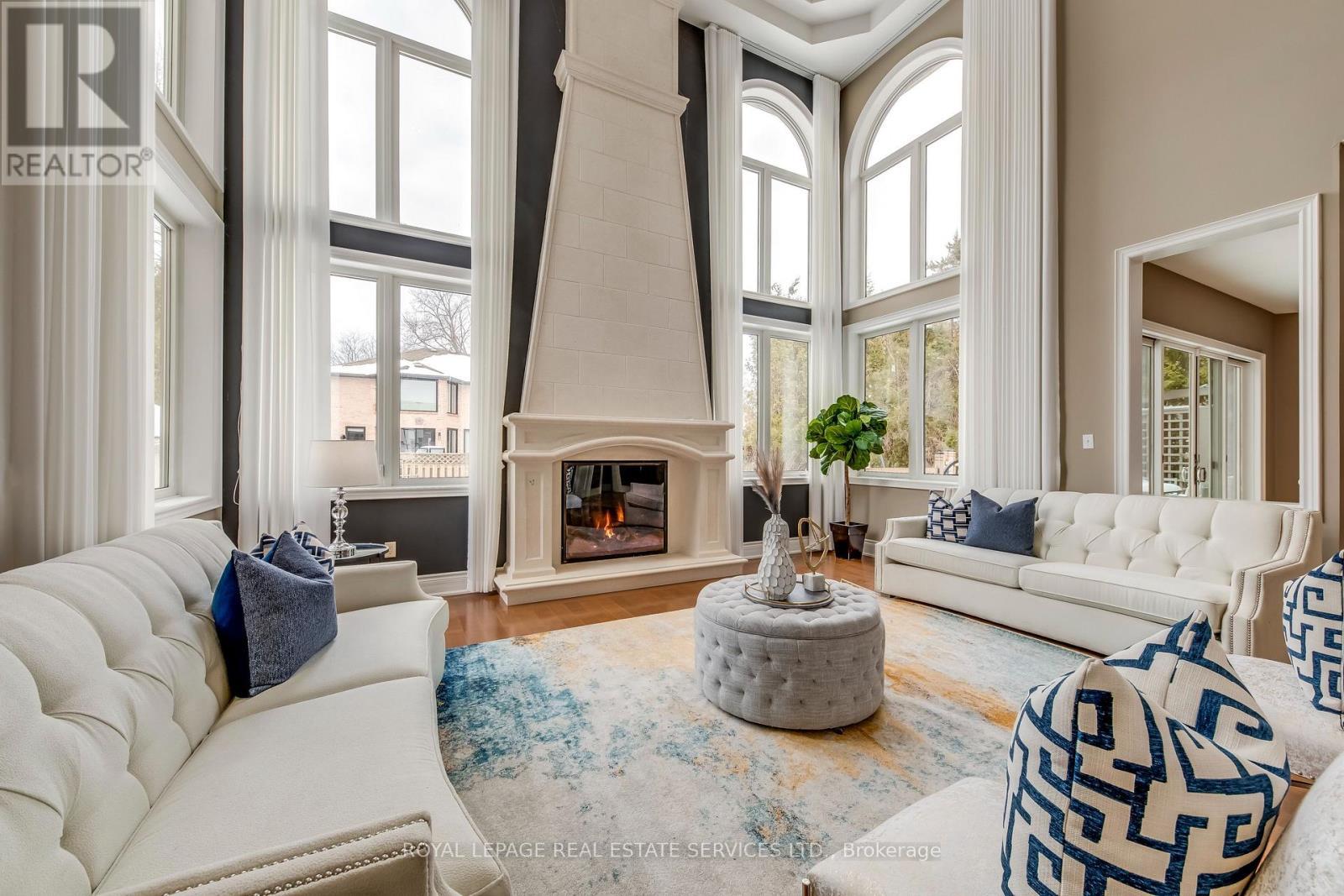 3341 Lakeshore Road, Burlington, ON - Indoor Photo Showing Living Room With Fireplace