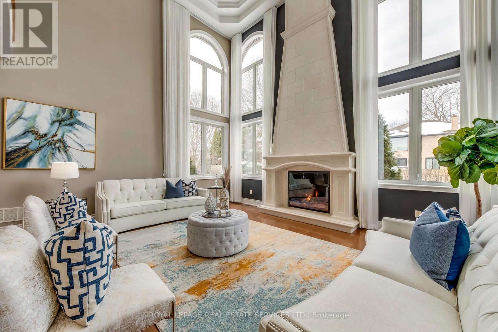 3341 Lakeshore Road, Burlington, ON - Indoor Photo Showing Living Room With Fireplace