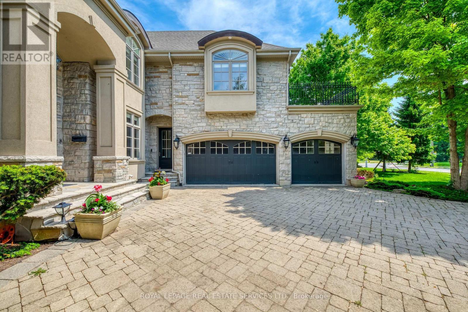 3341 Lakeshore Road, Burlington, ON - Outdoor With Facade