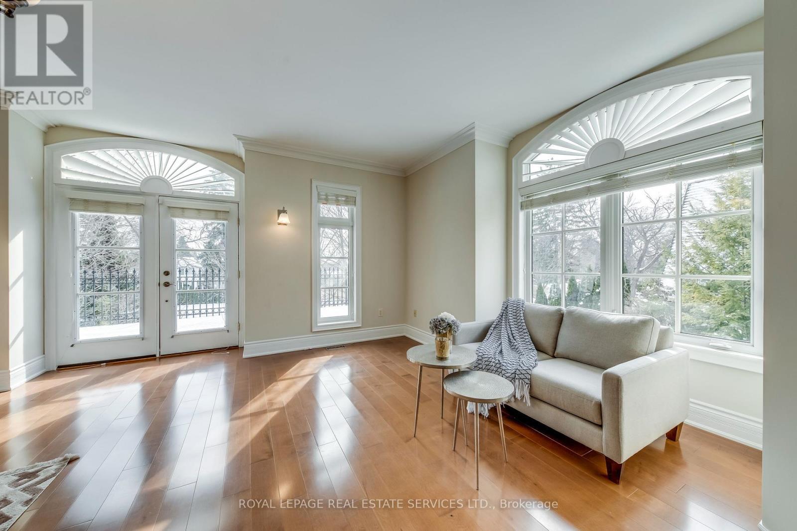 3341 Lakeshore Road, Burlington, ON - Indoor Photo Showing Other Room