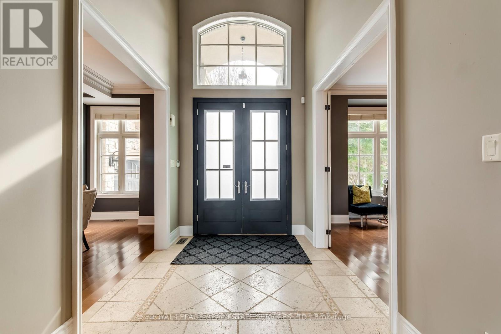 3341 Lakeshore Road, Burlington, ON - Indoor Photo Showing Other Room