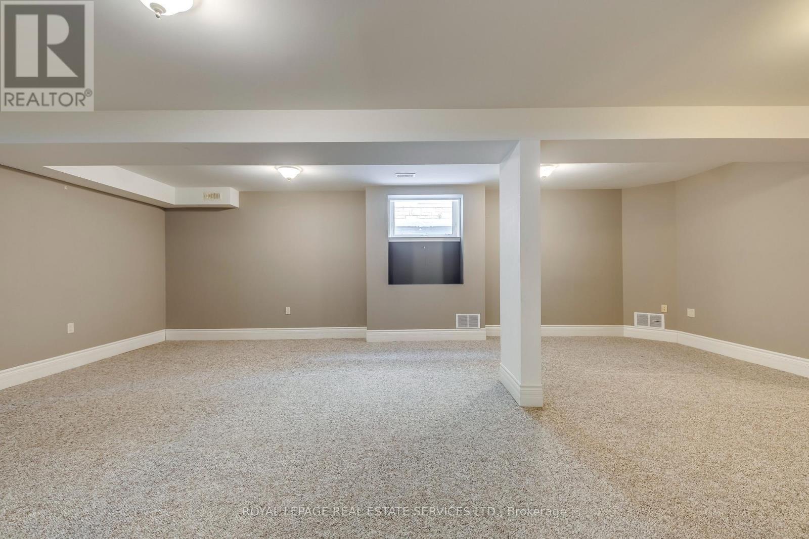 3341 Lakeshore Road, Burlington, ON - Indoor