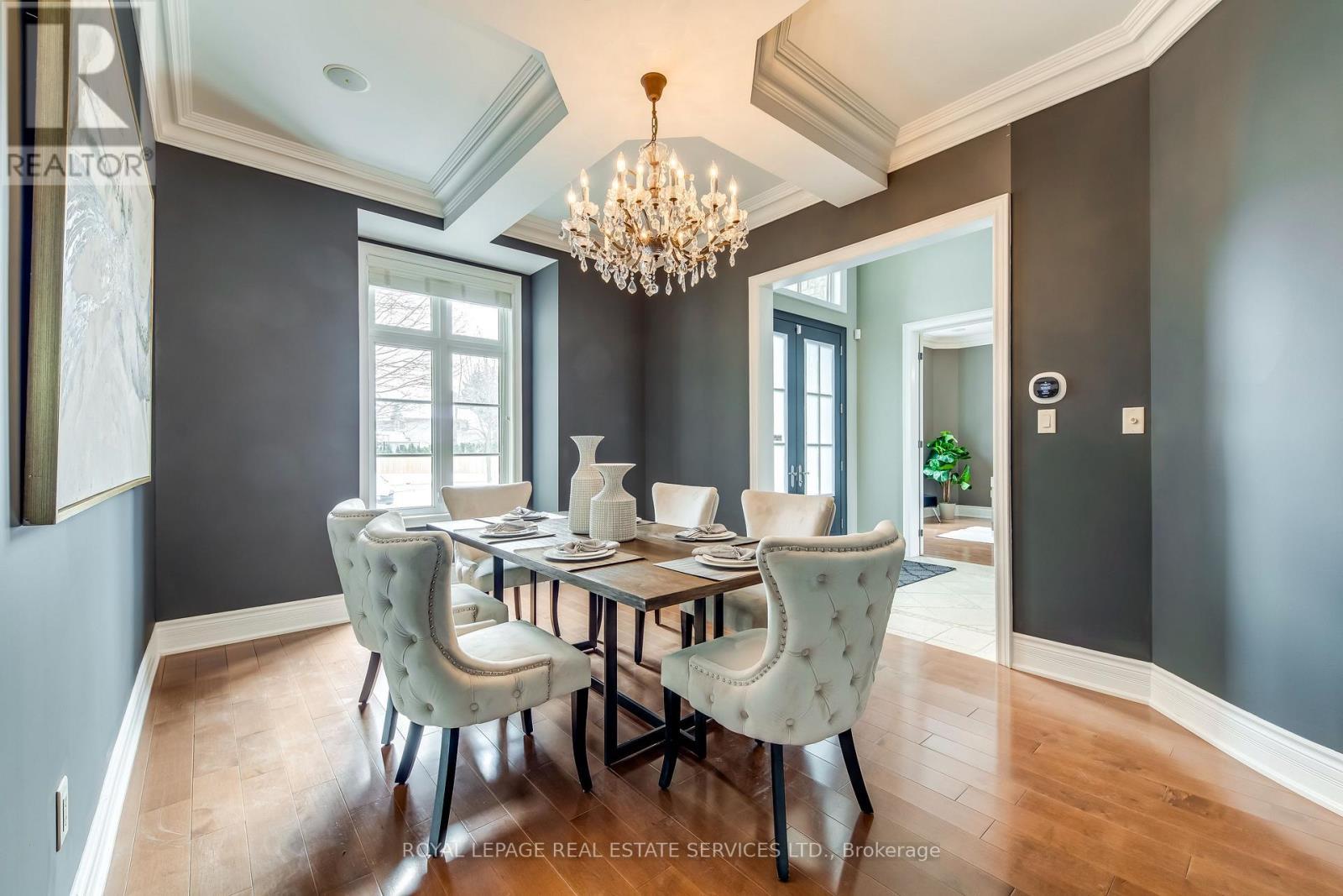 3341 Lakeshore Road, Burlington, ON - Indoor Photo Showing Dining Room