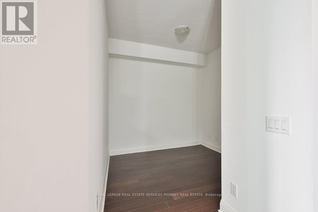 1606 - 1 Hurontario Street, Mississauga, ON - Indoor Photo Showing Other Room
