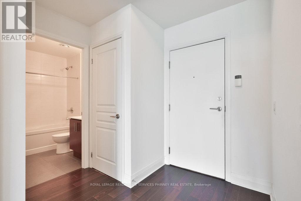 1606 - 1 Hurontario Street, Mississauga, ON - Indoor Photo Showing Other Room