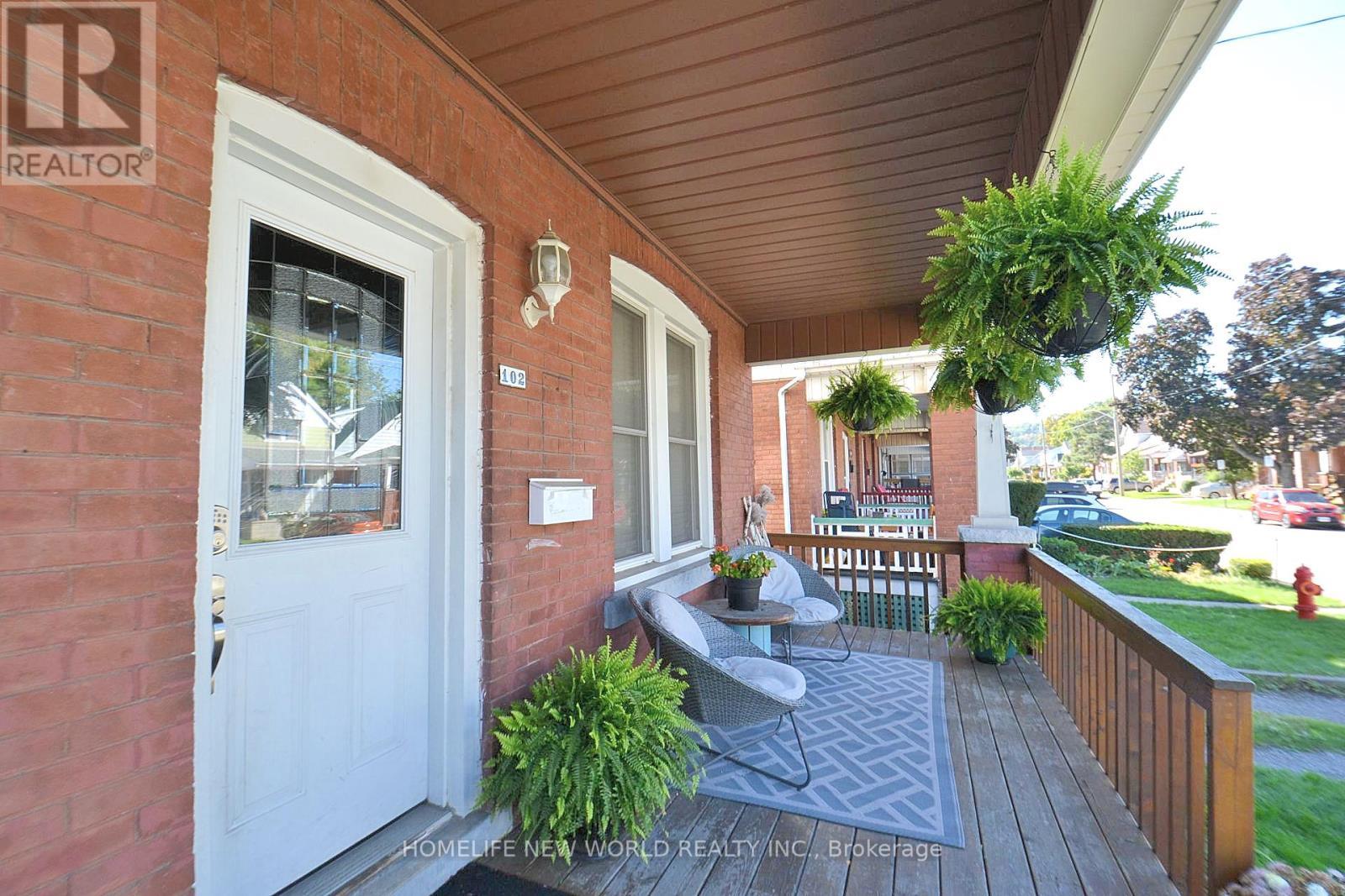 102 Belmont Avenue, Hamilton, ON - Outdoor With Deck Patio Veranda With Exterior