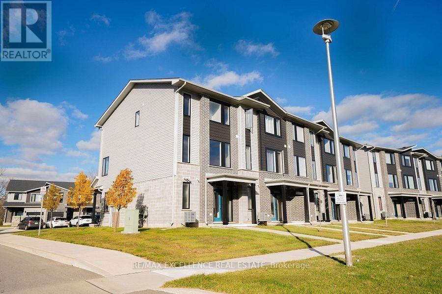 172 - 177 Edge Valley Road, London East, ON - Outdoor With Facade